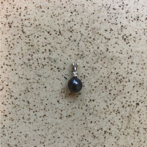 Black Pearl with diamond silver pendant charm
